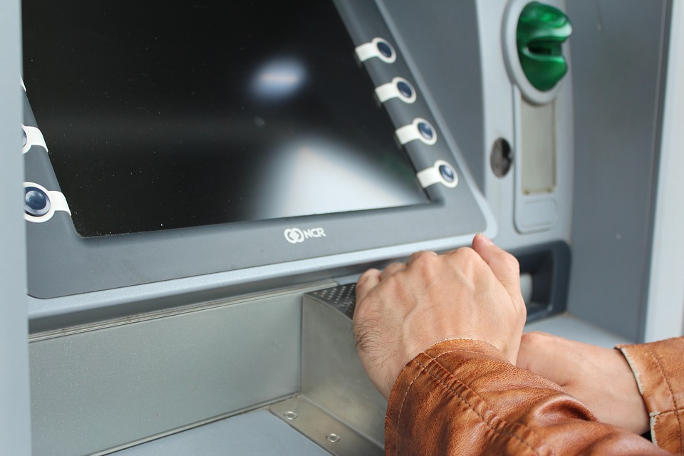 ATM - How to spot card skimmers and stay safe