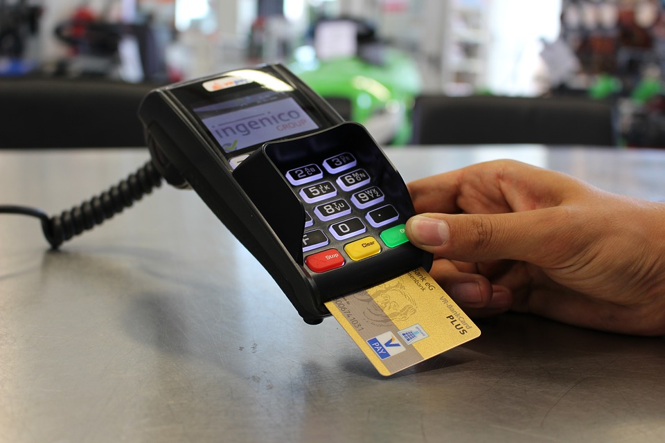 Card machine - How to spot card skimmers and stay safe